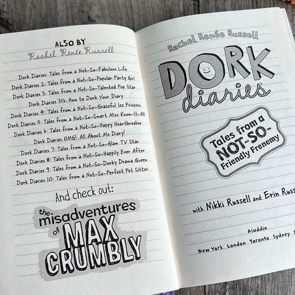 Books Dork Diaries and Diary of a Wimpy Kid Dog Days 3 Chapter Books - Picture 8 of 8